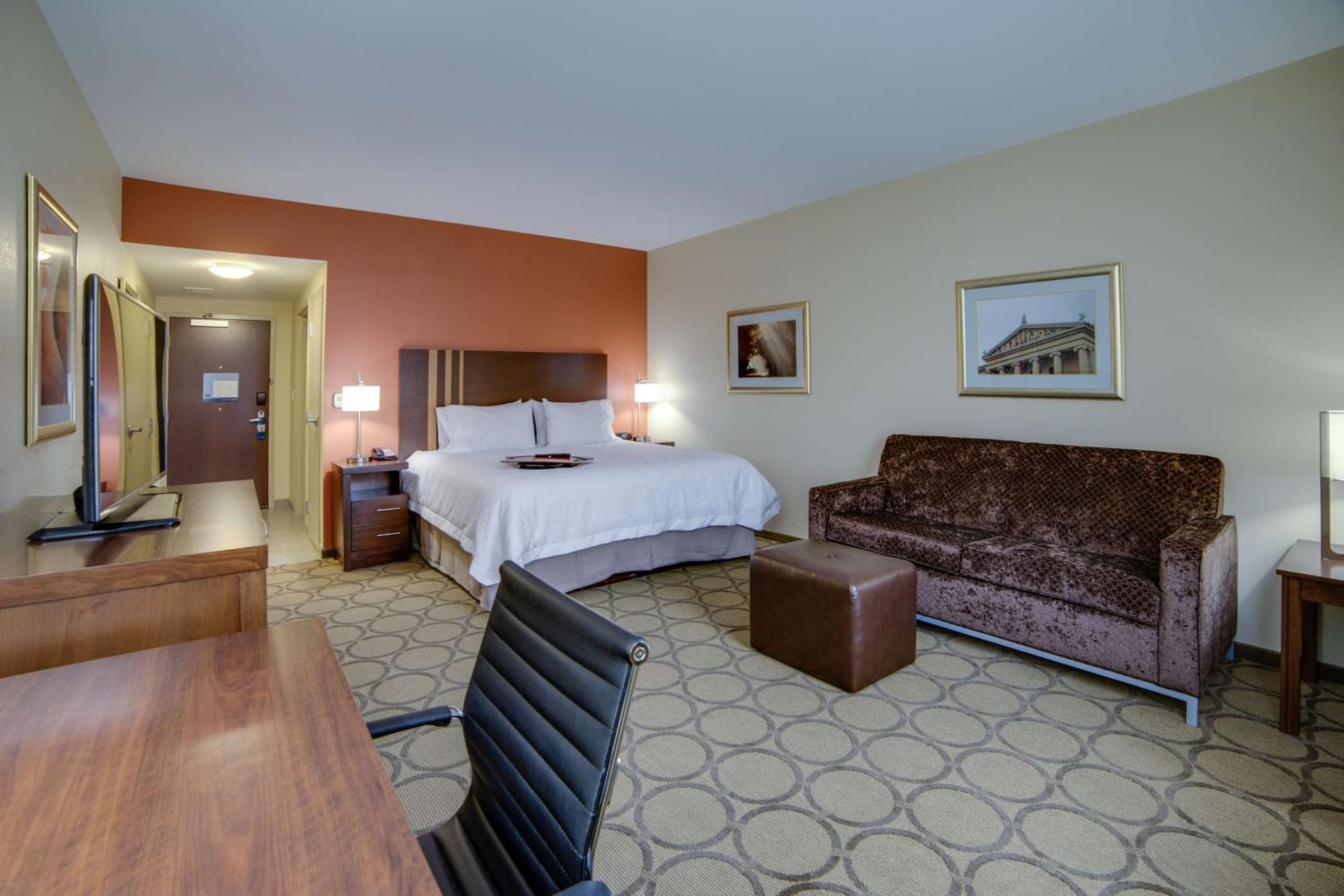 Hampton Inn & Suites Philadelphia/Бенсалем Экстерьер фото