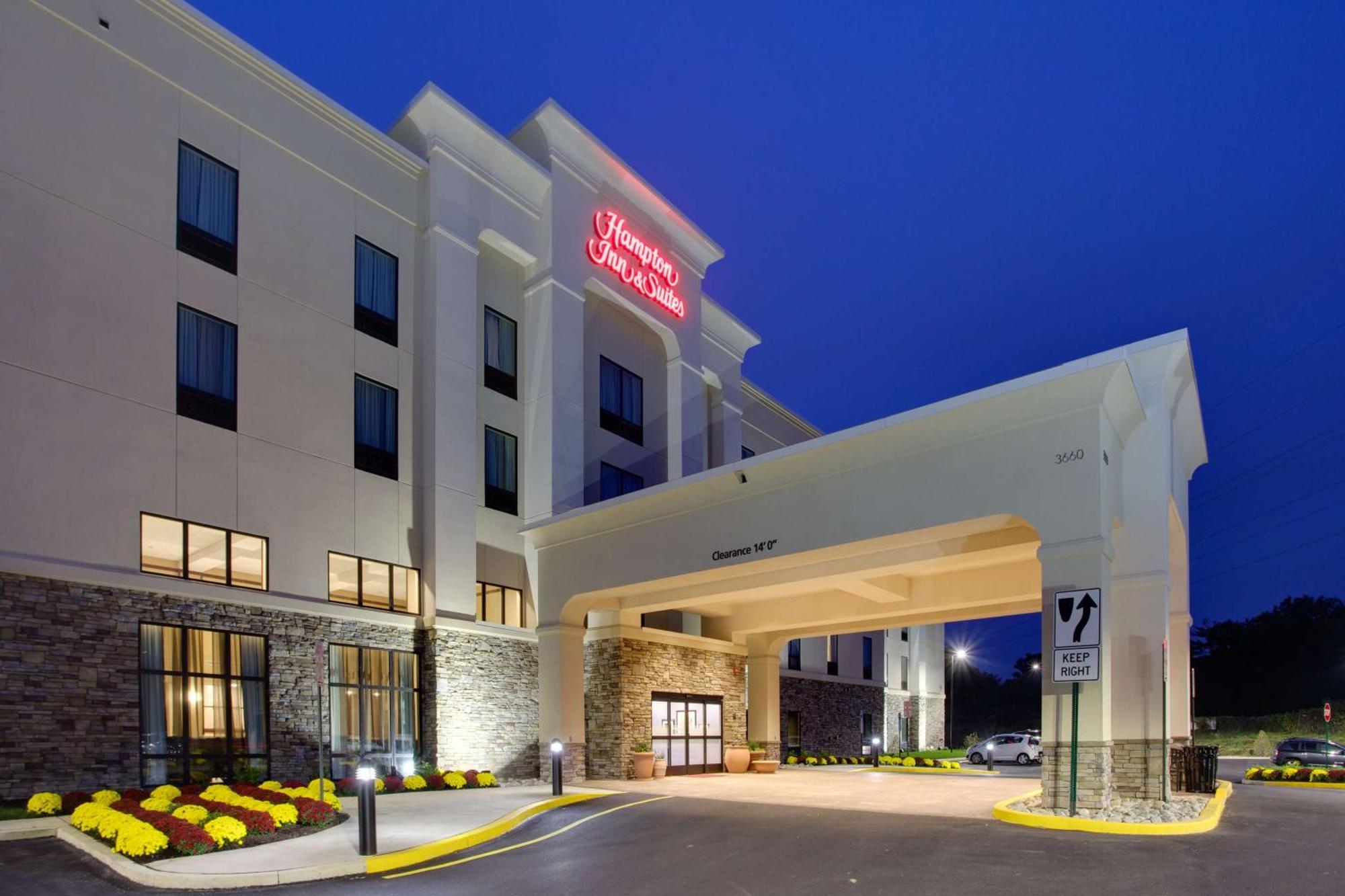 Hampton Inn & Suites Philadelphia/Бенсалем Экстерьер фото